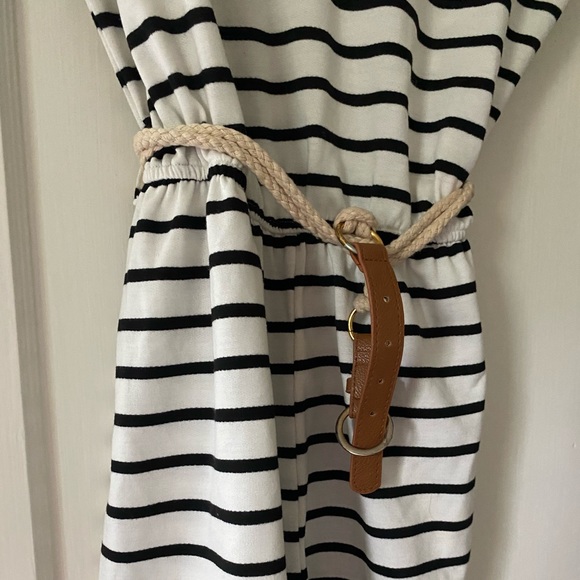 Knit belted romper with navy stripes - Picture 2 of 3